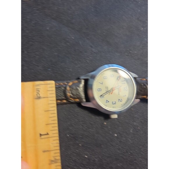 Women's TIMEX "Expedition" Watch Indiglo Water Resistant 50 M Leather Band EUC - Picture 5 of 6